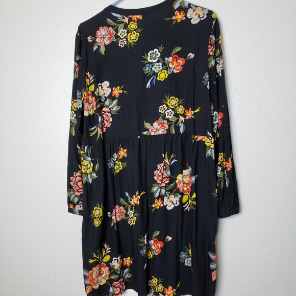 Old Navy Casual Multicolor Floral Pleated Lace Up Midi Dress - Picture 6 of 8